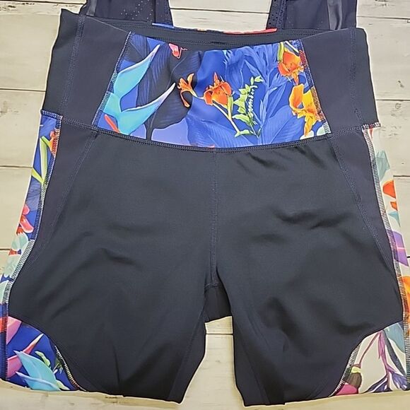 Athleta Tropical Precision High Waisted Floral Print Mesh Panels 7/8 Leggins M - Picture 3 of 11